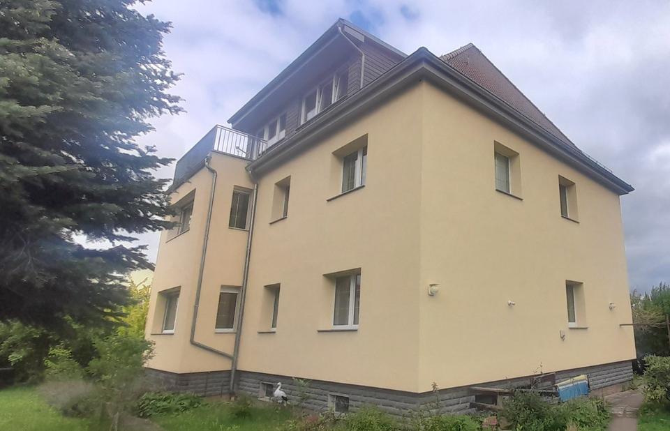 Thumbnail-Großzügige Drei-Raum-Wohnung im Erdgeschoss