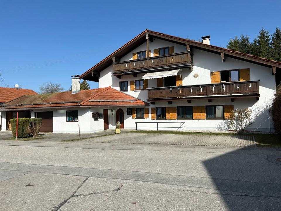 Thumbnail-5-Zimmer-Wohnung mit Garten, 2 Balkonen, Garage und Stellplatz