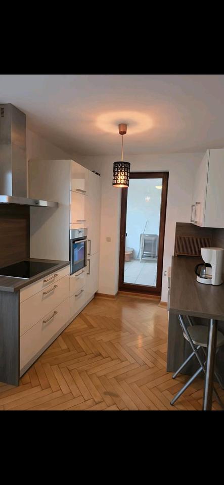 Thumbnail-3-ZKB im Coleman-Park mit Blick auf die Marienkirche