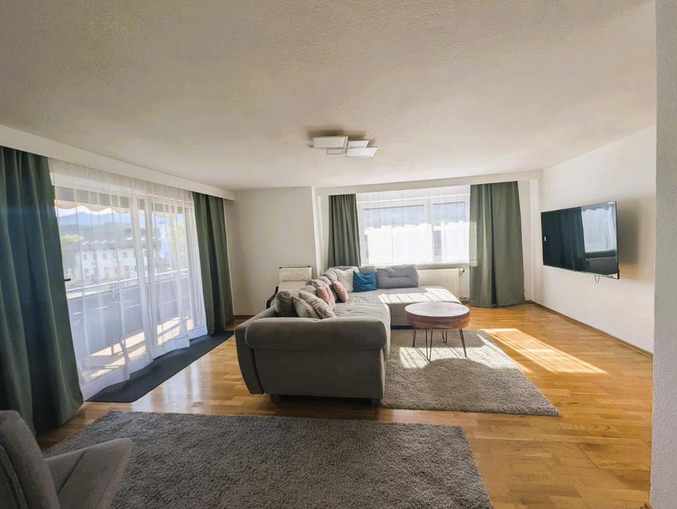 Thumbnail-Möblierte 100 m² 3 Zimmer Wohnung mit 2 Balkonen & Einzelgarage
