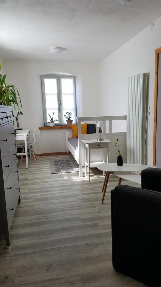 Thumbnail-Schönes möbliertes Zimmer in Rehau - ideal für Azubis