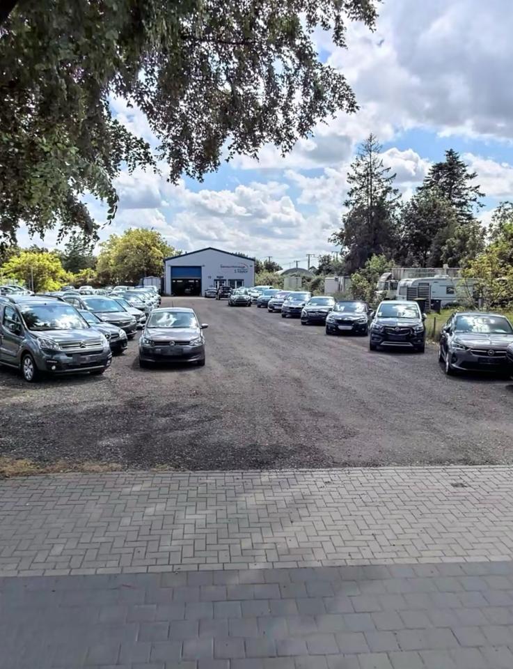 Thumbnail-Stellplatz Autohandel 1000 Quadratmeter Gewerbefläche
