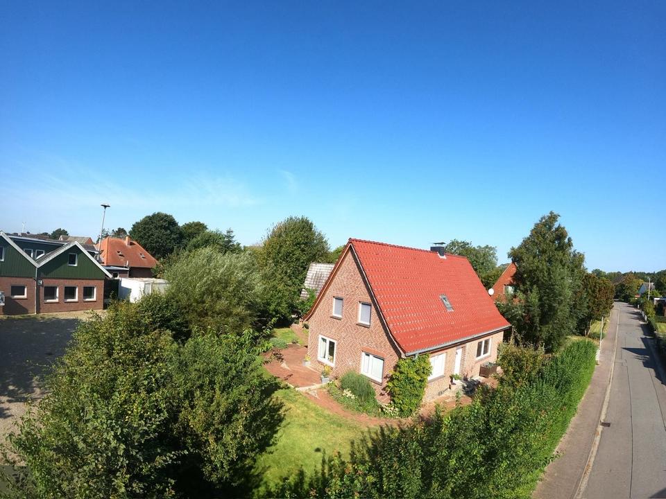Thumbnail-Charmantes Einfamilienhaus mit großem Grundstück in ruhiger Lage