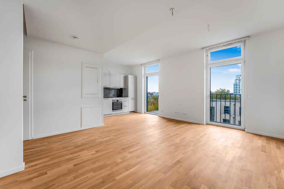Thumbnail-Live, work, play – Stylish studio in a thriving city quarter