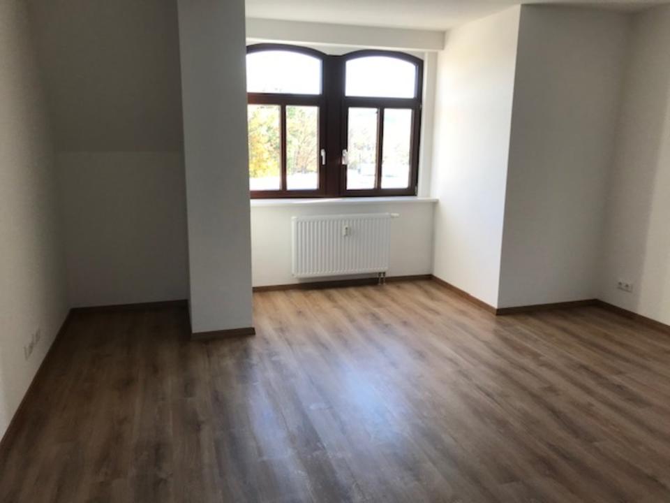 Thumbnail-Böhler Straße - sehr schöne 4 Zimmer-Dachgeschoss-Wohnung mit Balkon!