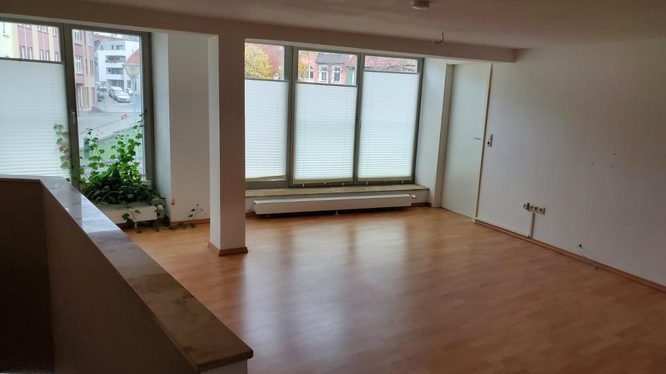 Thumbnail-3-Raumwohnung klimatisiert mit separatem Eingang und Innentreppe