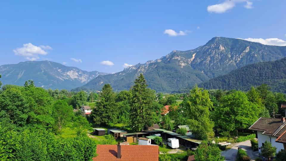 Thumbnail-Großzügige 2 Zimmer Wohnung in Traumlage zur Miete