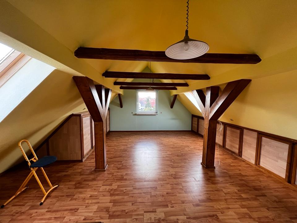 Thumbnail-Einfamilienhaus mit Scheune