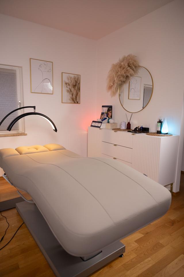 Thumbnail-Kosmetik Behandlungsraum zur Untermiete