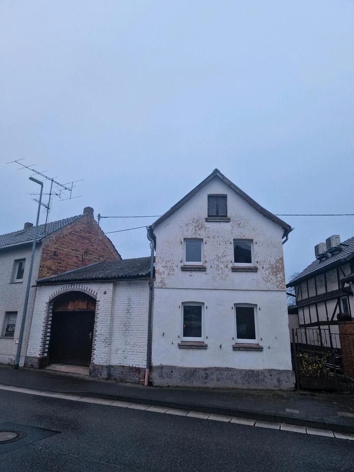 Thumbnail-Haus zur Vermietung als Wohngemeinschaft!!!