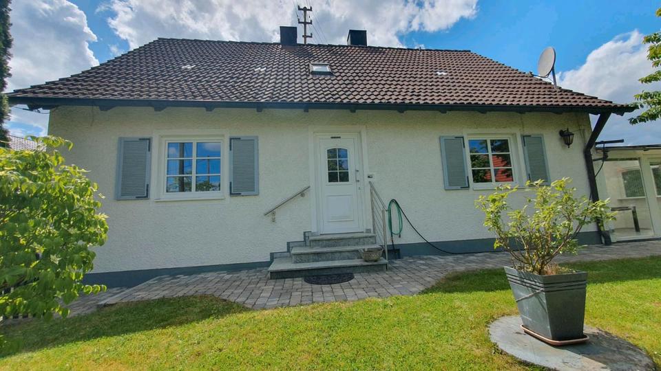 Thumbnail-Idyllisches Einfamilienhaus mit wunderschönem Garten und Pool