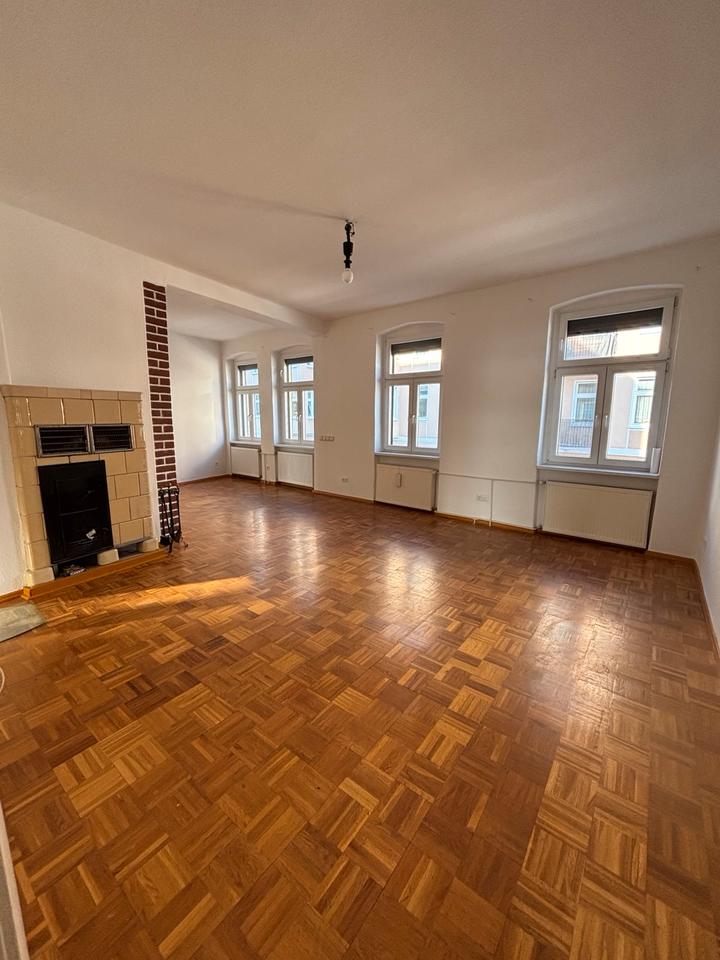 Thumbnail-Altbau Wohnung 3 Zimmer 100qm Neustadt