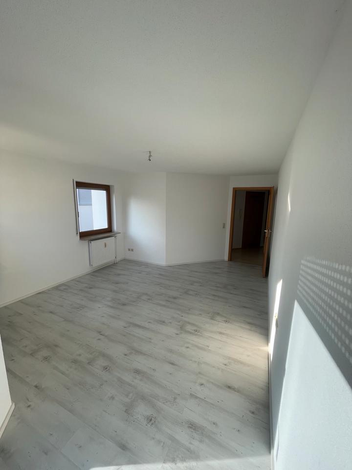 Thumbnail-2,5 Zimmer Wohnung in Nürtingen-Neckarhausen