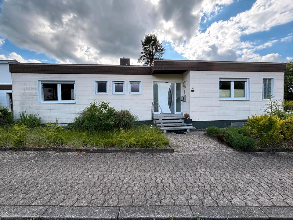 Thumbnail-Großzügige Erdgeschosswohnung mit Garten & Waldrandlage