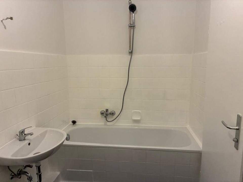 Thumbnail-**BEREIT für den EINZUG** Frisch renoviert und lichtdurchflutet!