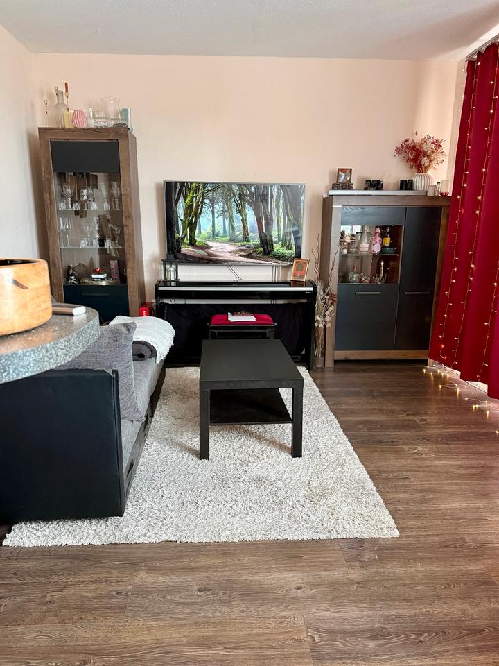 Thumbnail-Nachmieter für 3 Zimmer Wohnung in ruhiger Lage teils möbliert