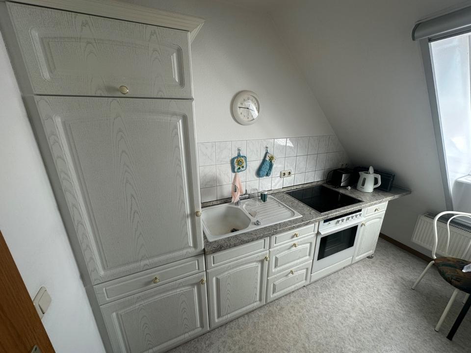 Thumbnail-schöne helle 2-Raum-Dachgeschosswohnung mit EBK in Stösitz bei Riesa