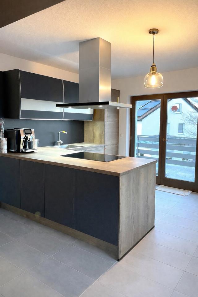 Thumbnail-Kernsanierte 4-ZKB, Kamin, neue Küche, Balkon & Garage, Amöneburg