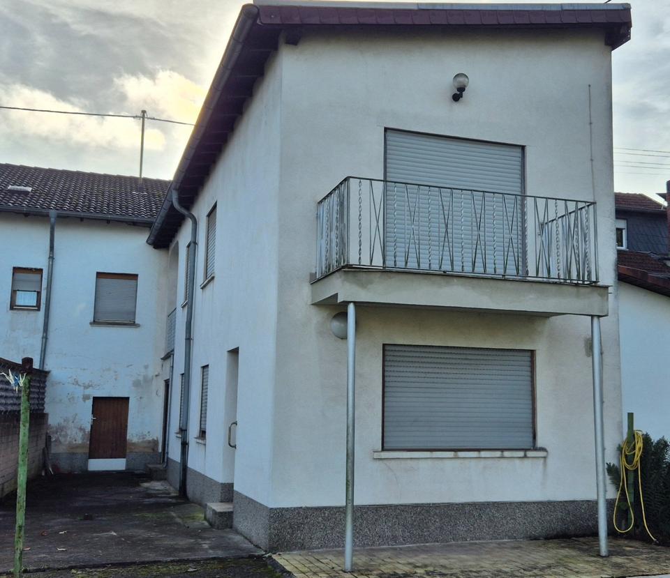 Thumbnail-Attraktive Doppelhaushälfte als Renditeobjekt