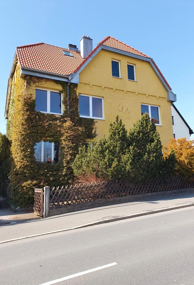 Thumbnail-Erstbezug nach Kernsanierung 4-Zimmer-Erdgeschosswohnung