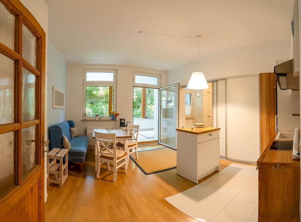 Thumbnail-Charmante, vollmöblierte 2‑Zimmer‑Wohnung mit Wintergarten – ruhi