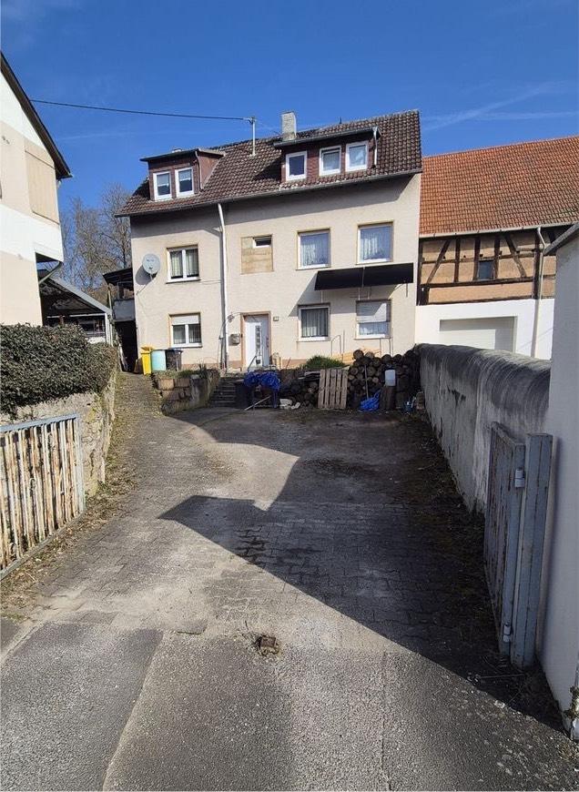 Thumbnail-Geräumiges EFH mit viel Potenzial!