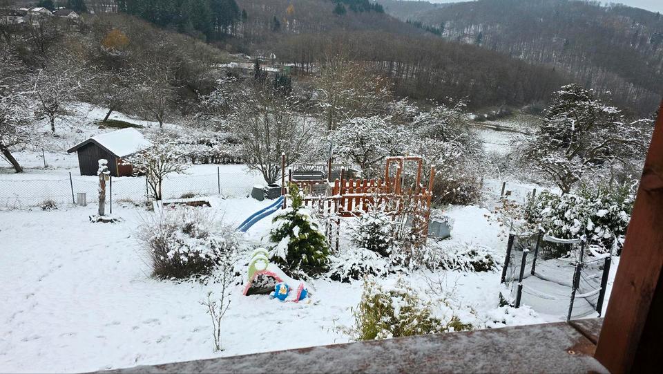 Thumbnail-Freistehendes Einfamilienhaus und Nebengebäude in Siegbach