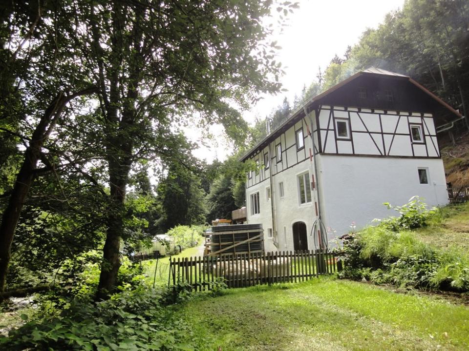 Thumbnail-Forsthaus in unverbaubarer Lage an (Großer Ohe) 1,8 ha.Wald