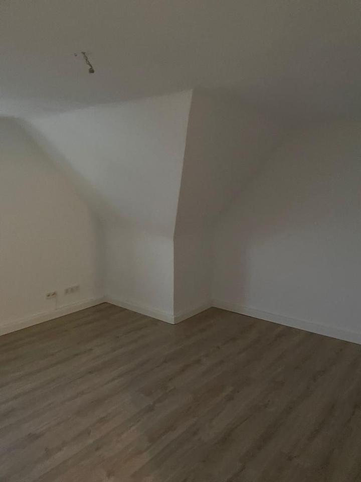 Thumbnail-2ZKB Dachgeschosswohnung