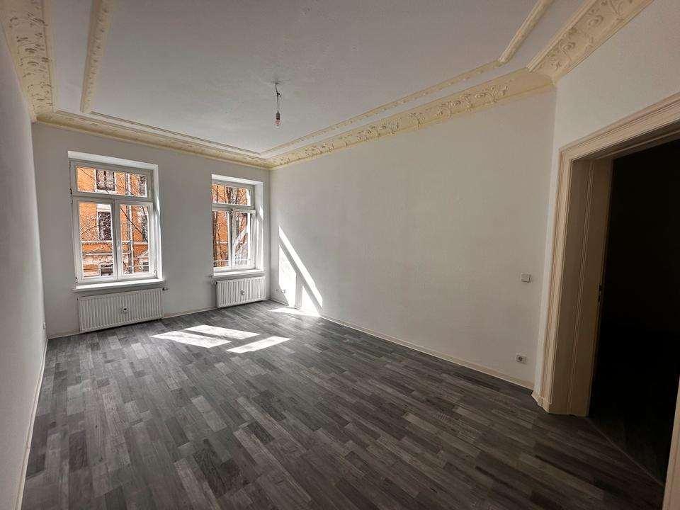 Thumbnail-Helle 2-Zimmer-Wohnung mit grünem Ausblick in Leipzig