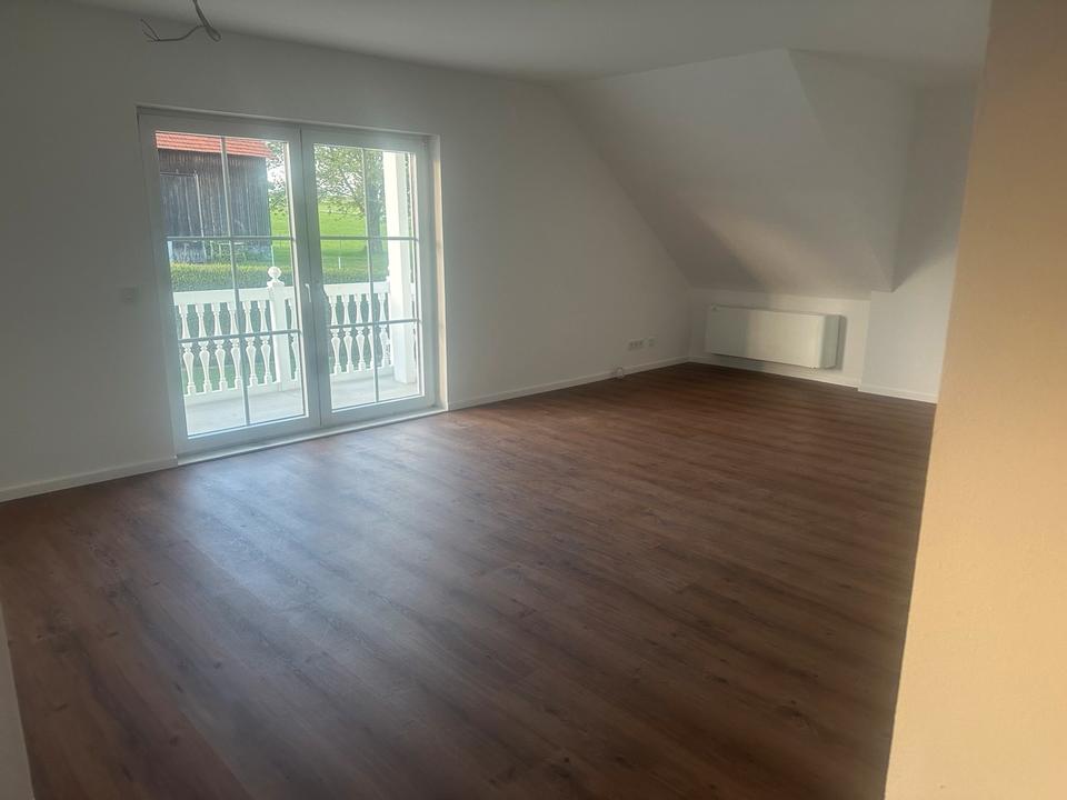 Thumbnail-3-Zimmerwohnung in 63699 Bindsachsen an Singles o. gesetztes Paar