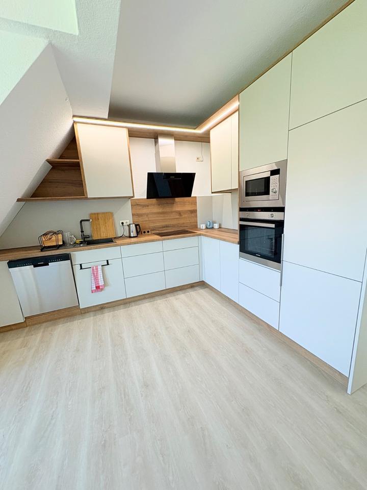 Thumbnail-Schöne, helle und komplett renovierte 3-Zimmer Wohnung im 1. OG