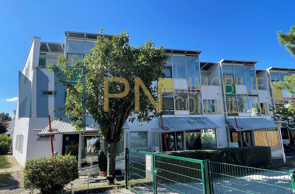 Thumbnail-ERSTBEZUG Moderne 2-Raum Wohnung mit großzügigem Balkon & EBK