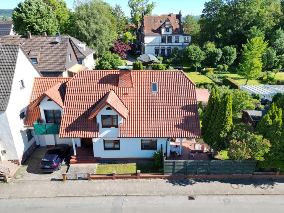Thumbnail-Geräumiges Architektenhaus: Wellnessbereich, Kachelofen & Garten
