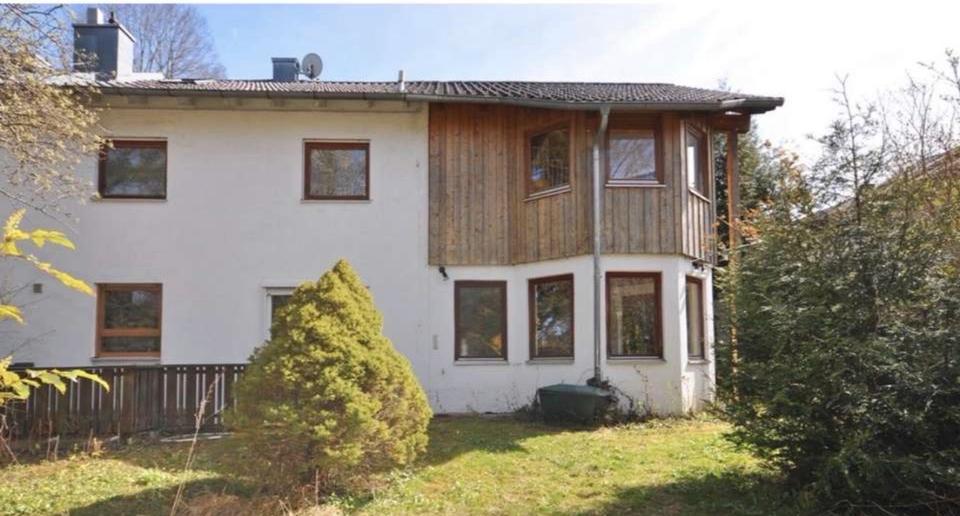 Thumbnail-Geräumige Doppelhaushälfte in Söcking mit großem Garten