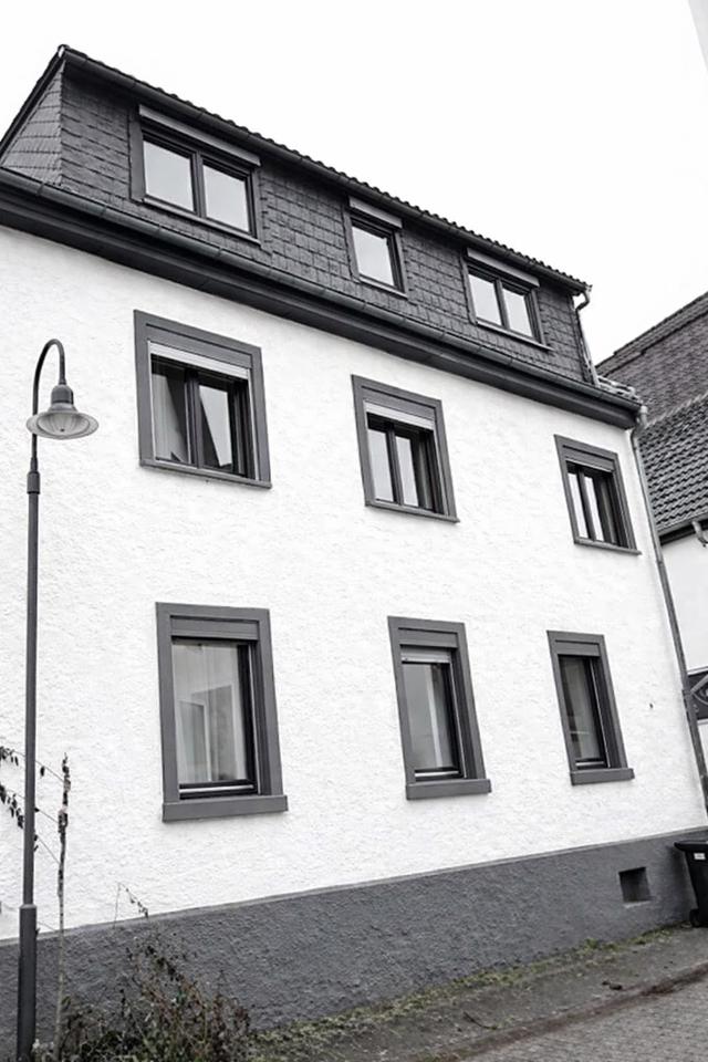 Thumbnail-Top saniertes Einfamilienhaus mit 6 Zimmern 2 Badezimmer 2.ET