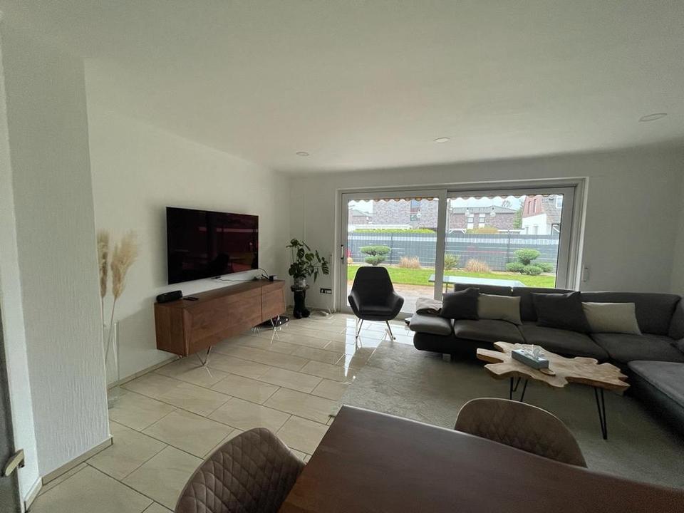 Thumbnail-Zentrale 3 Zimmer Wohnung im Erdgeschoss mit Garten