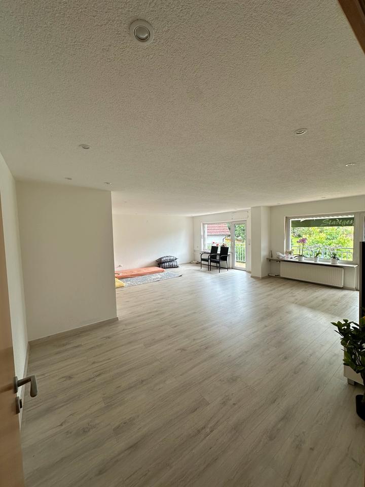 Thumbnail-Neu renovierte 4 Zimmer Wohnung