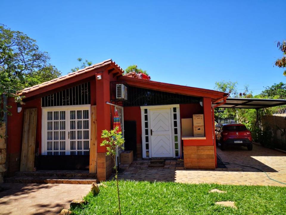 Thumbnail-Charmantes Stadthaus mit Garten in San Lorenzo, Paraguay