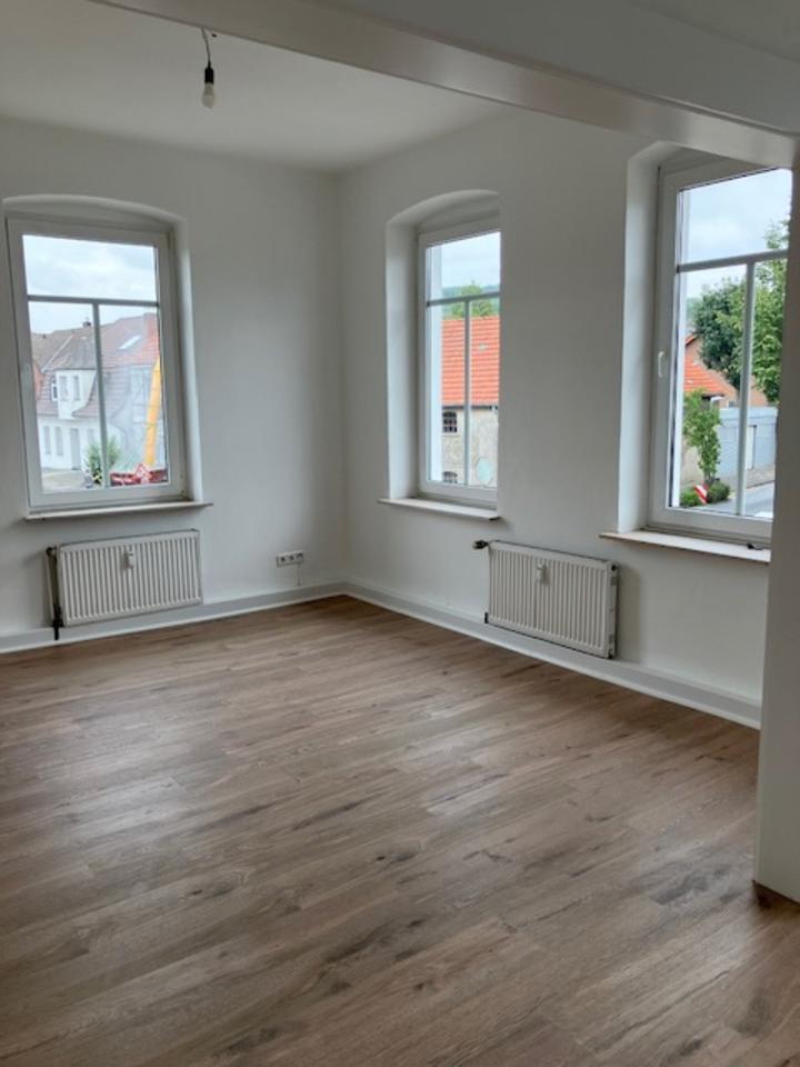 Thumbnail-Renovierte 4 Zimmer Altbauwohnung mit neuem Bad und Einbauküche