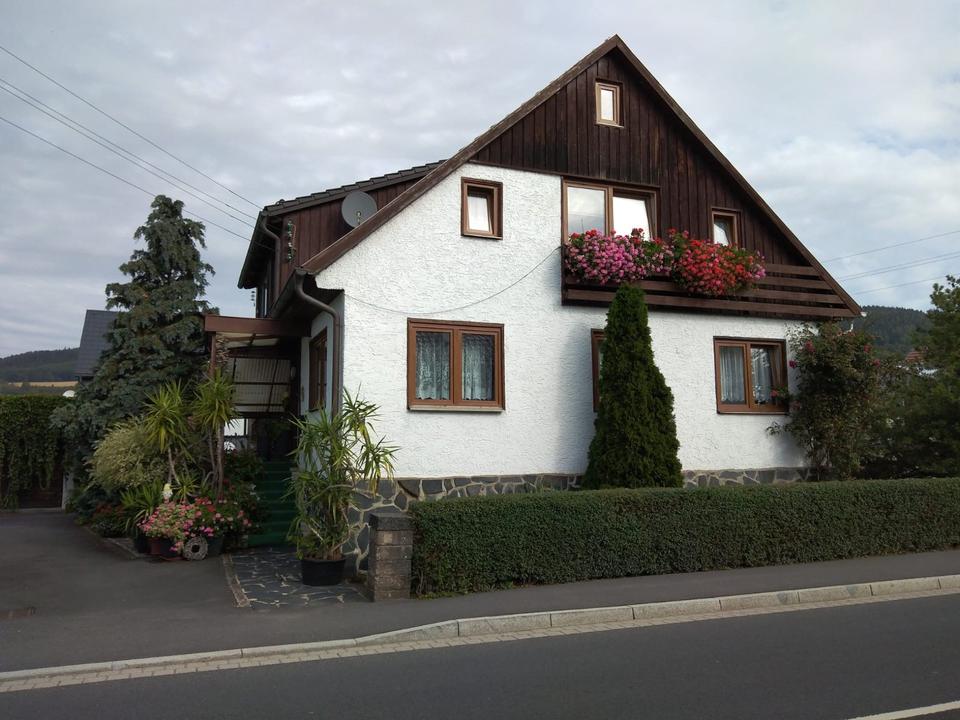 Thumbnail-Freistehendes Mehrgenerationenhaus mit traumhaftem Garten