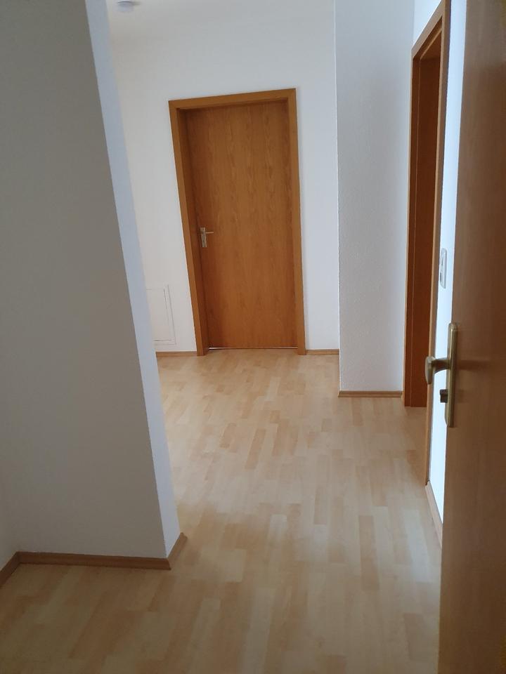 Thumbnail-Helle 2 Zimmerwohnung mit Balkon u. Garage in Rimpar