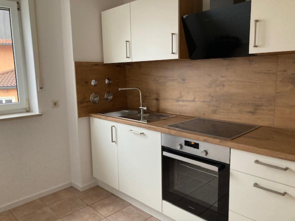 Thumbnail-Schöne 3 Zimmer Dachgeschosswohnung mit Balkon in Ampfing