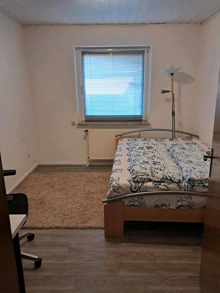 Thumbnail-Schönes möbliertes Zimmer ins grün zu mieten