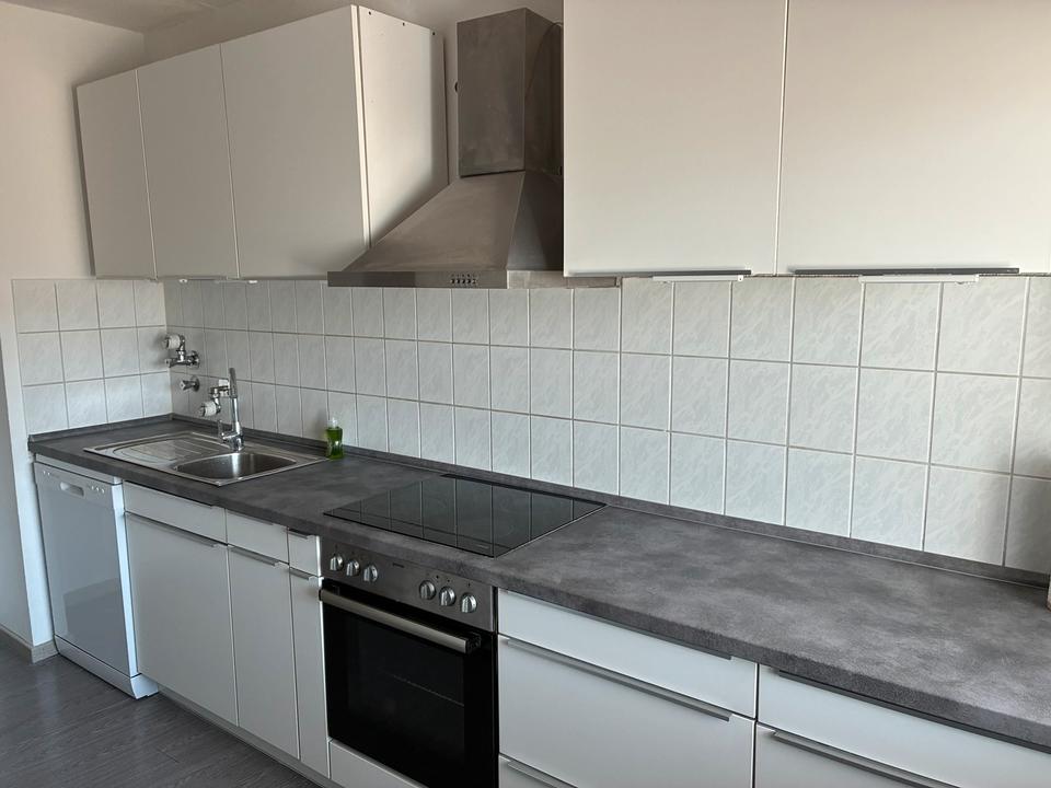 Thumbnail-Helle, frisch renovierte Whg. mit Balkon und Blick ins Grüne