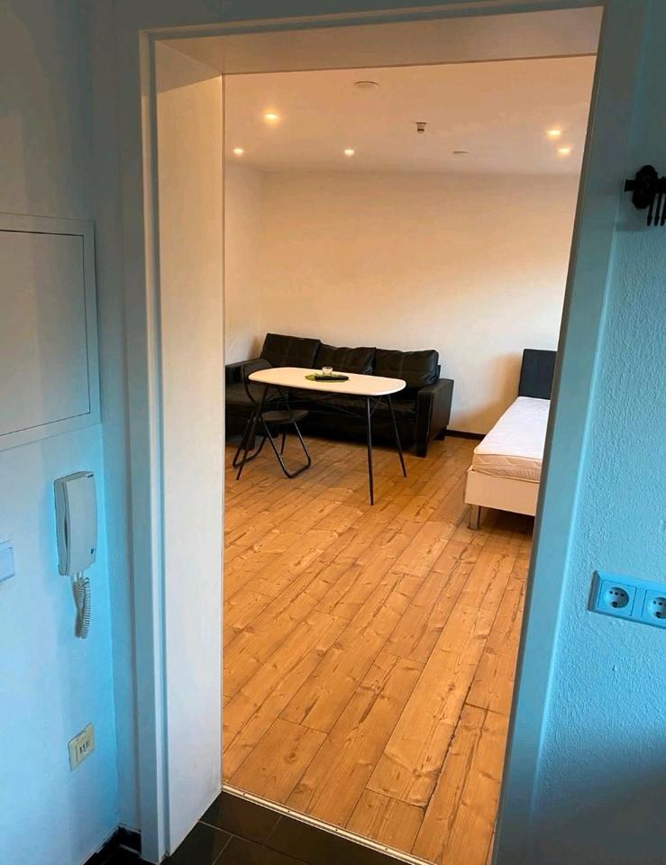 Thumbnail-1-Zimmer-Wohnung im EG