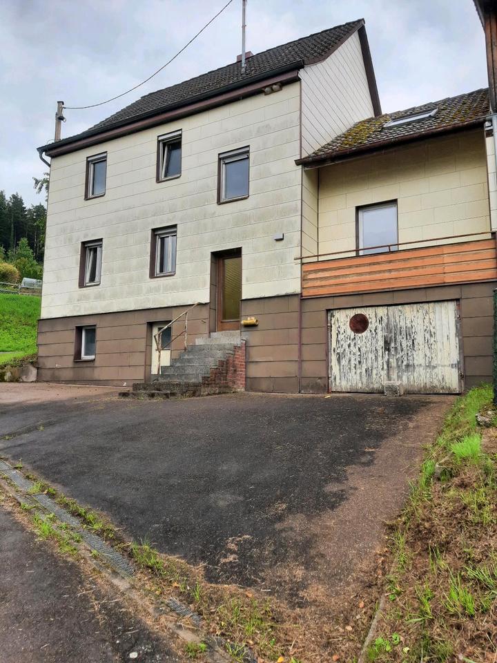 Thumbnail-Geräumiges 10 Zimmer Haus mit großem Grundstück