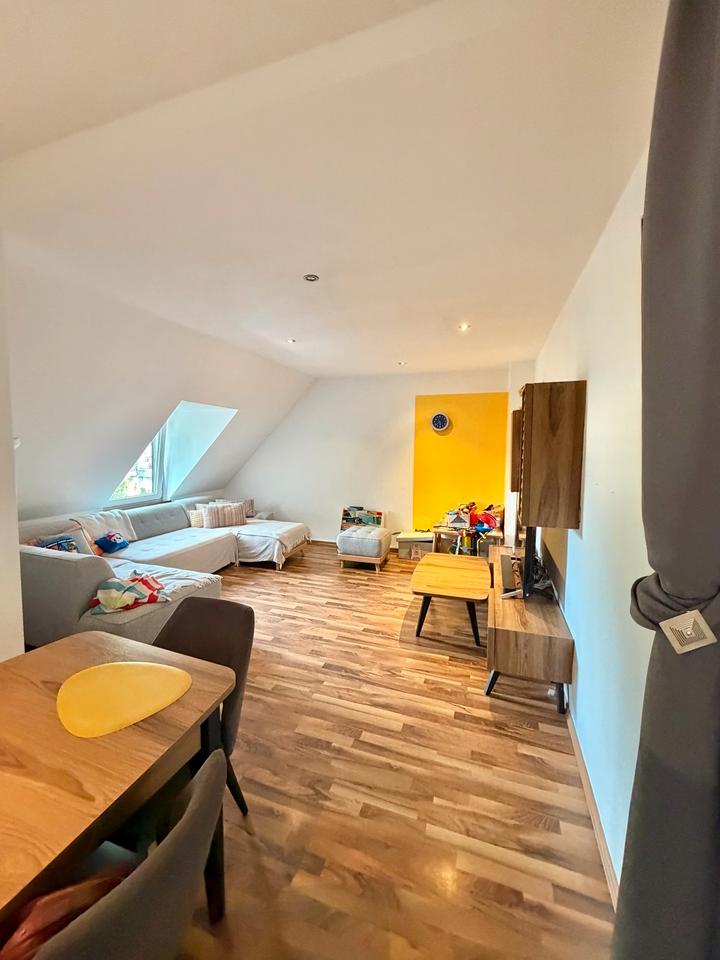 Thumbnail-3-Zimmer-Dachgeschosswohnung in ruhiger Sackgassenlage