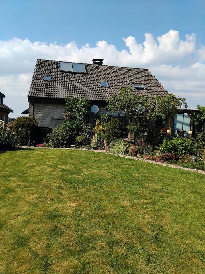 Thumbnail-Einfamilienhaus mit grossem Grundstück