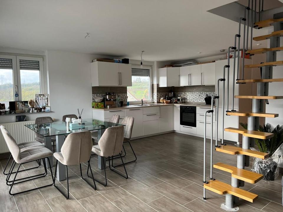 Thumbnail-3-Zimmer-Maisonettewohnung 67 m² - EBK und Klimaanlage